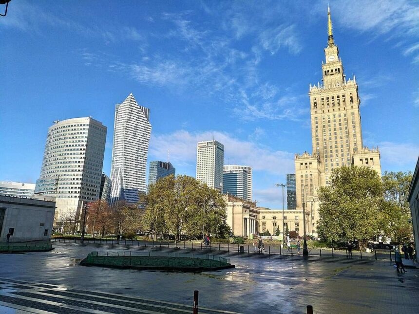 Der Kulturpalast als Wahrzeichen von Warschau: Die Bedeutung des Gebäudes für die Stadt - Polen besuchen
